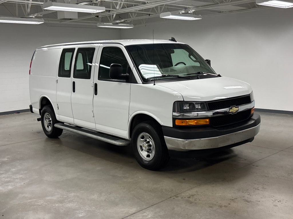 2024 Chevrolet Express Cargo Work Van's photo