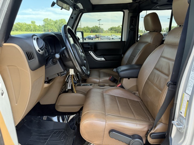 2012 Jeep Wrangler Unlimited Sahara photo 18