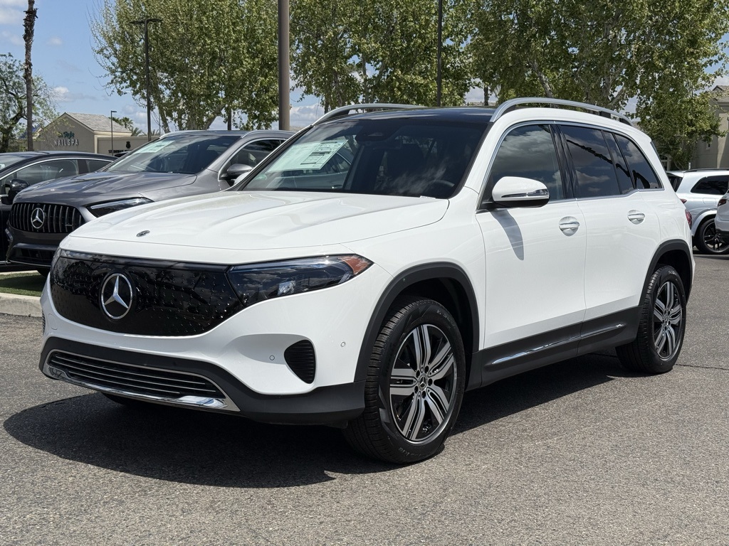 2025 Mercedes Benz EQB 300 4MATIC photo 4