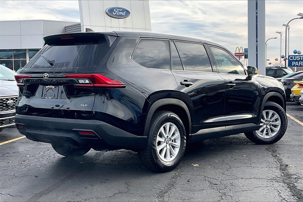 2024 TOYOTA GRAND HIGHLANDER - Image 11