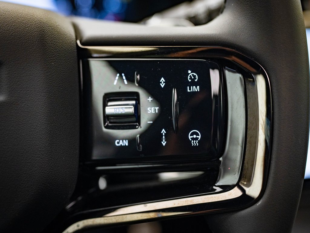 2024 Land Rover Range Rover Evoque Dynamic SE photo 23