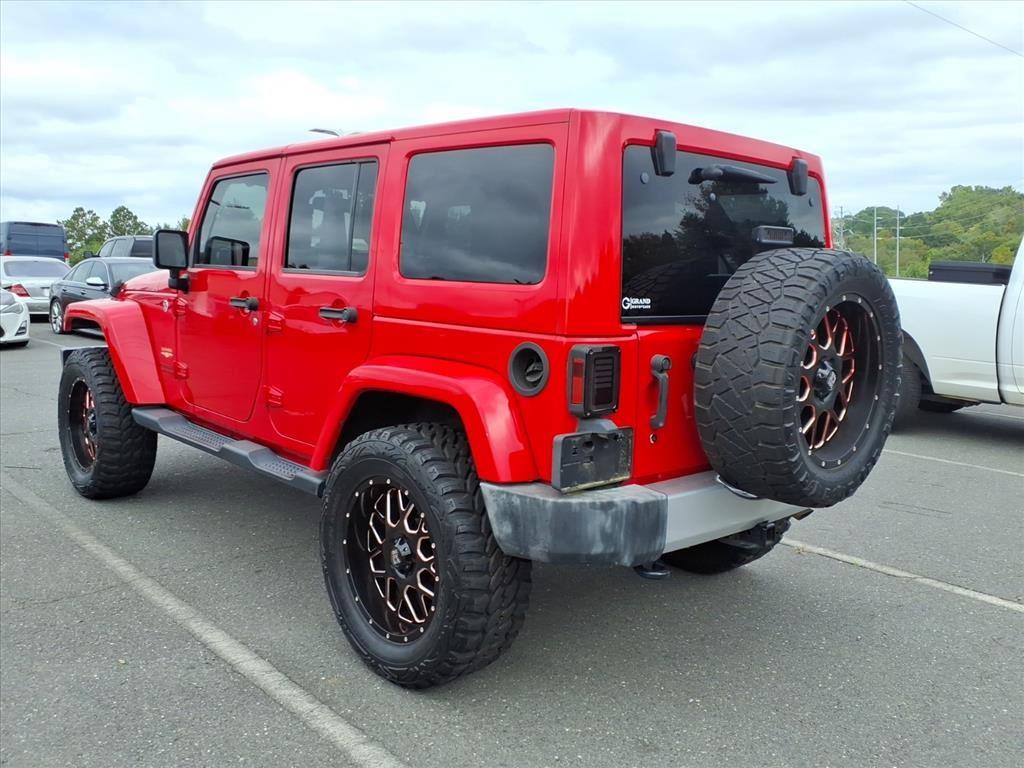 2015 Jeep Wrangler Unlimited Sahara photo 4