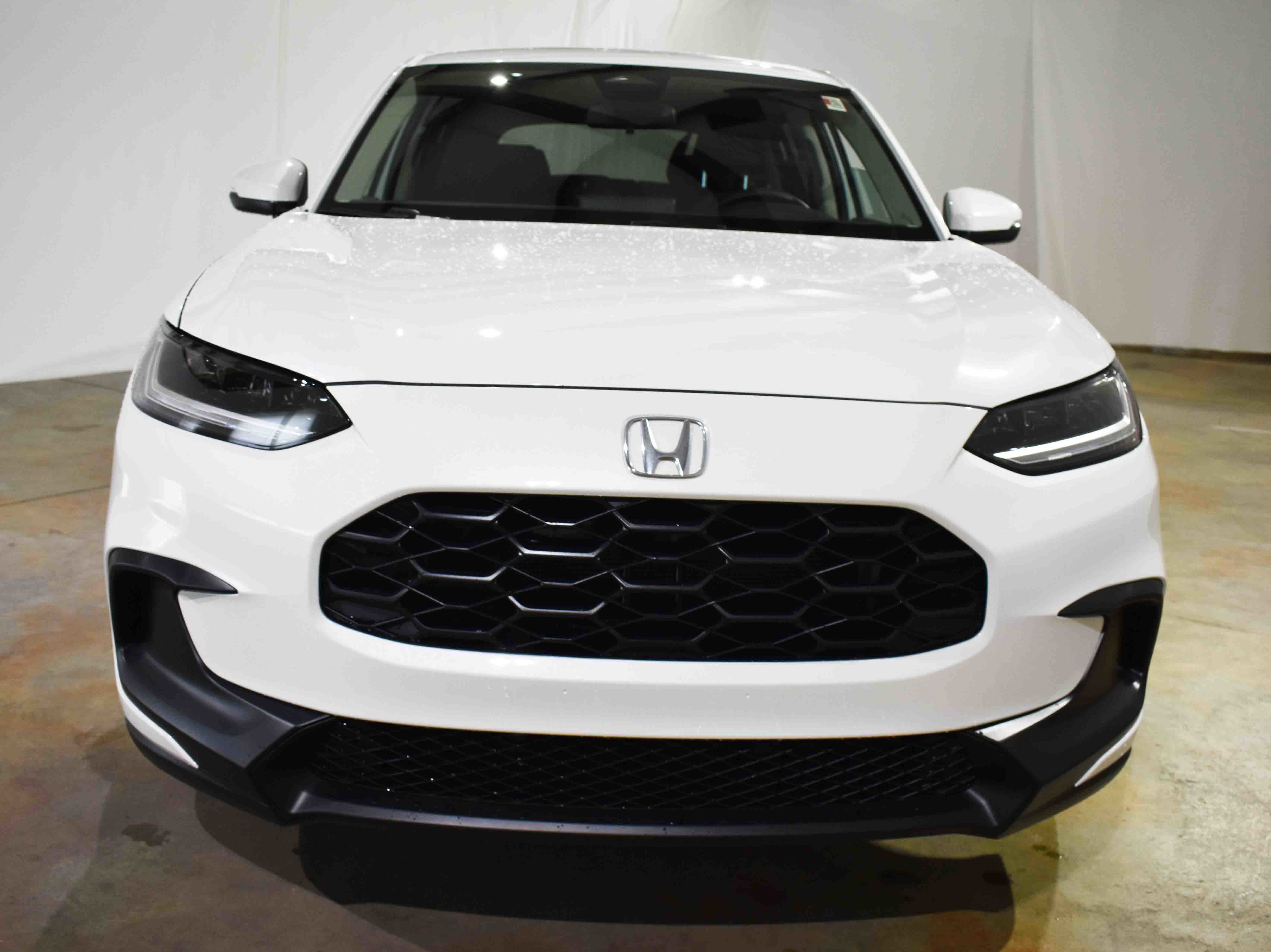 2026 Honda HR-V LX photo 2