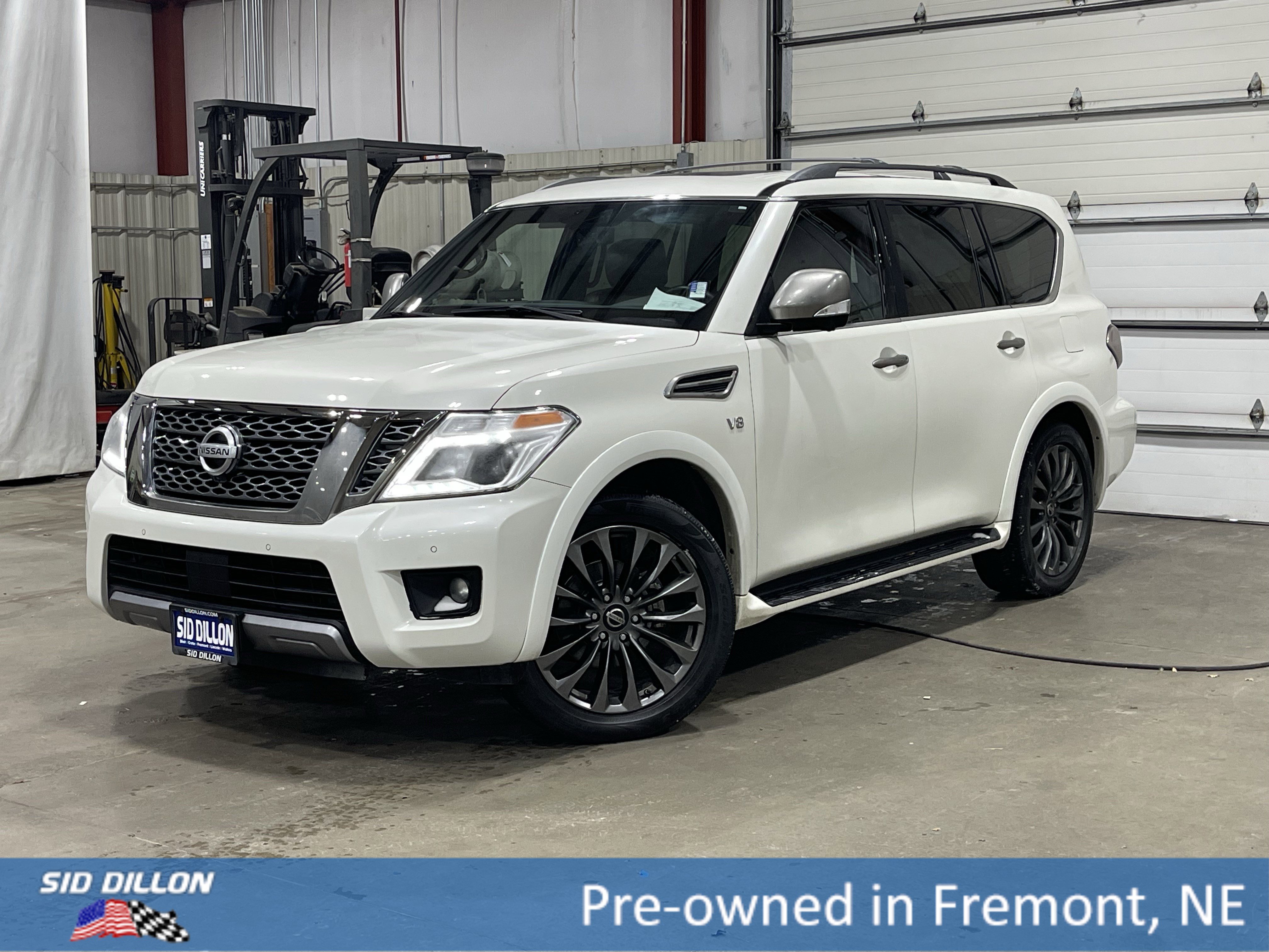 2020 Nissan Armada Platinum's photo