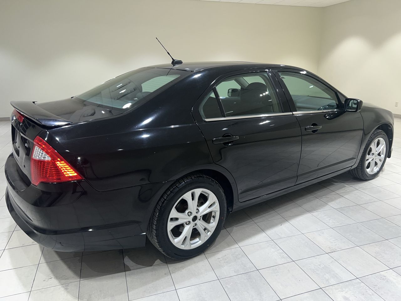 2012 Ford Fusion SE photo 40