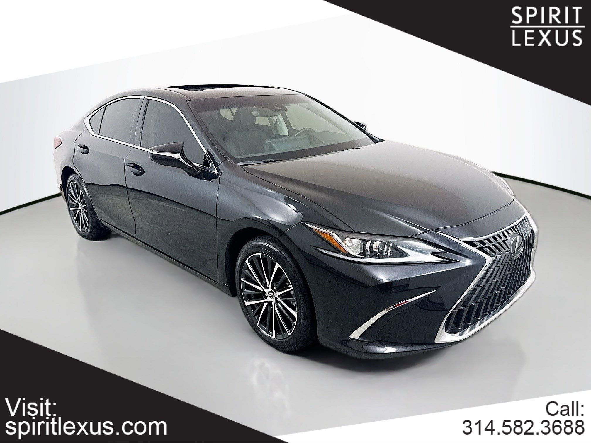 2024 Lexus ES 250's photo