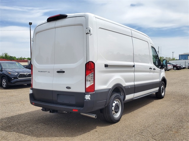 2025 Ford Transit Cargo Van photo 4