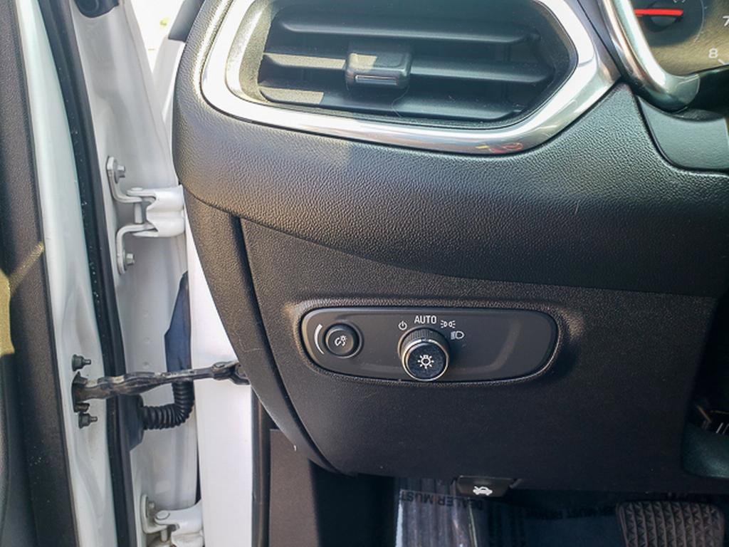 2018 Chevrolet Equinox LT photo 11
