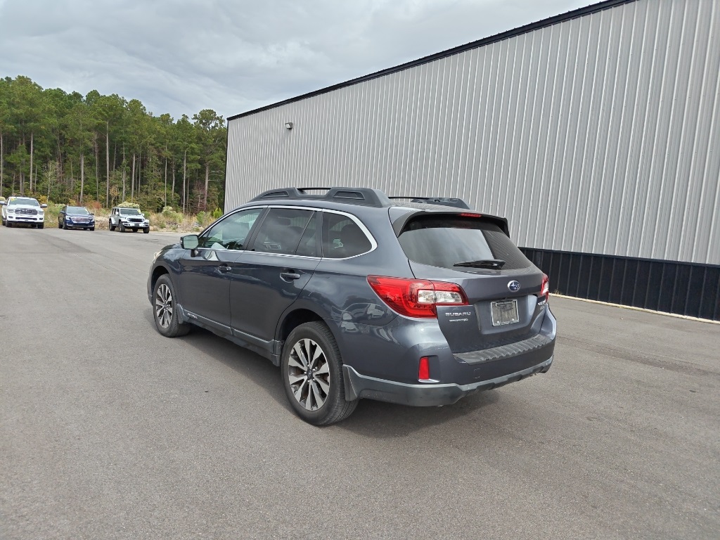 2015 Subaru Outback 3.6R Limited photo 4