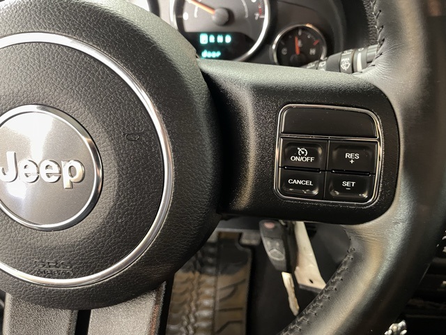 2014 Jeep Wrangler Unlimited Rubicon photo 19