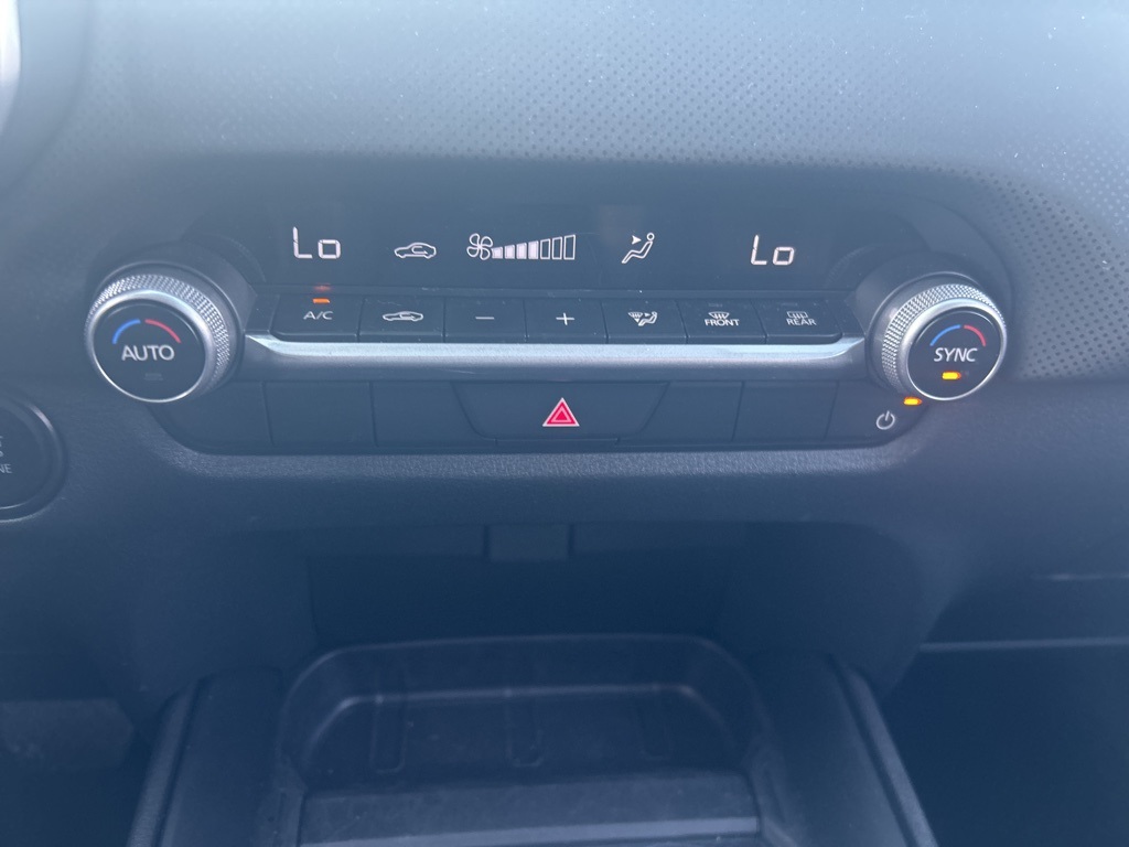 2025 Mazda CX-50 2.5 Select photo 2