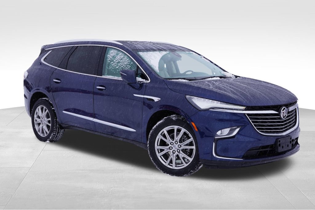 2023 Buick Enclave Essence's photo