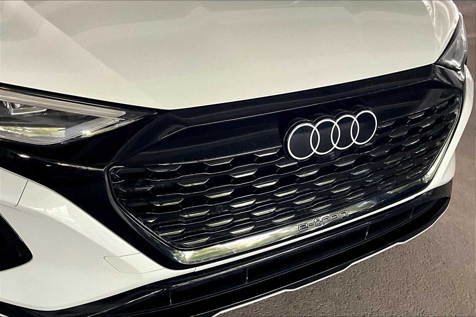 2024 Audi Q8 E-tron Premium photo 28