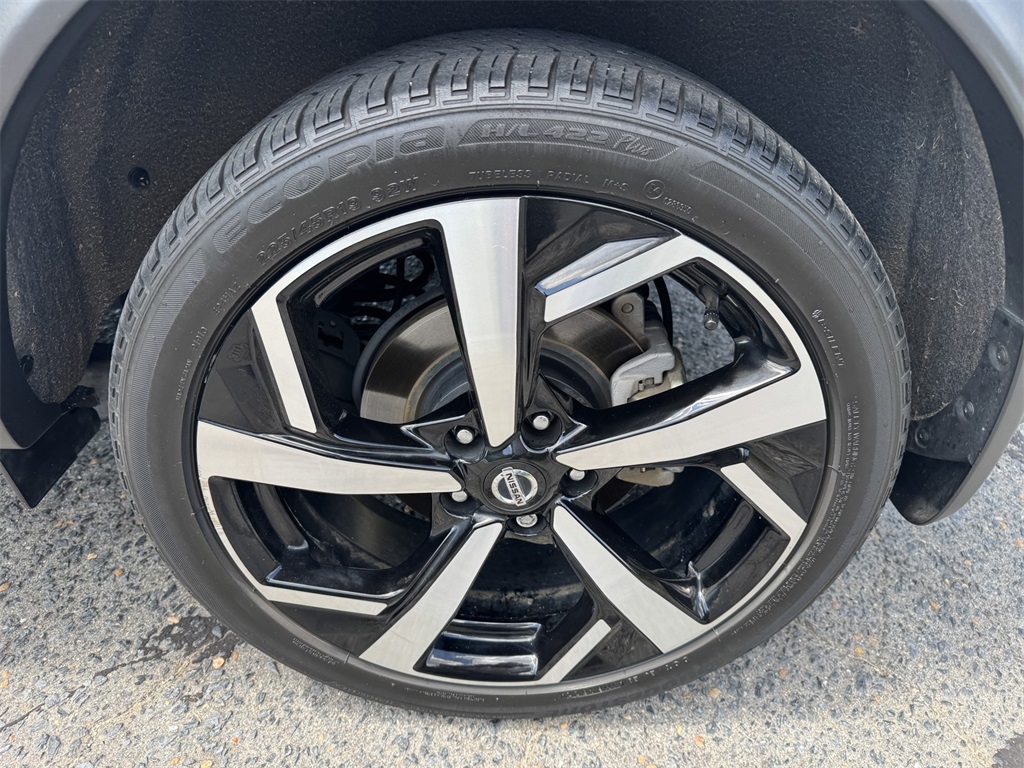 2022 Nissan Rogue Sport SL photo 11