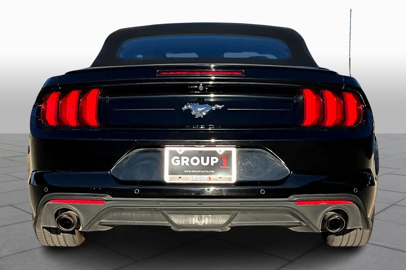 2023 Ford Mustang EcoBoost photo 4