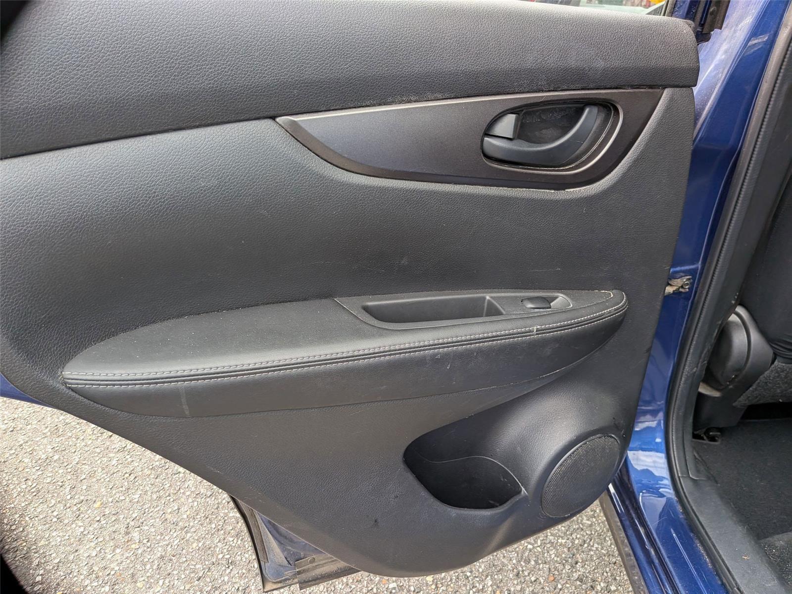 2019 Nissan Rogue Sport S photo 14