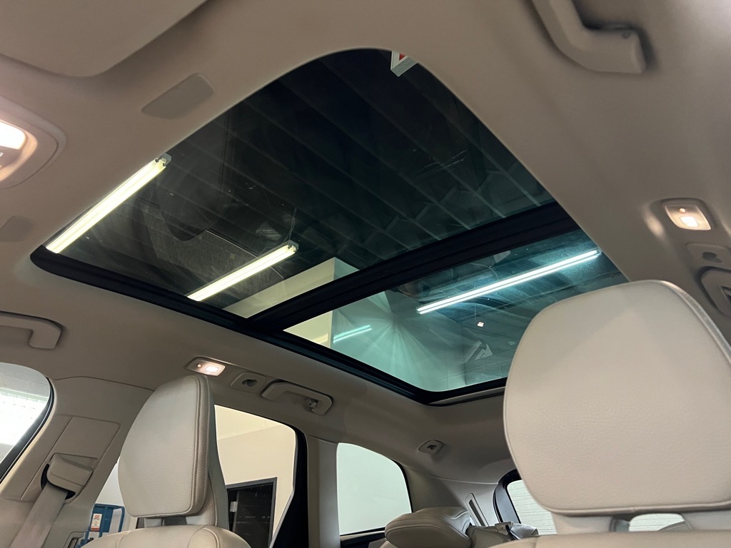 2023 Volvo XC60 B5 Plus photo 15