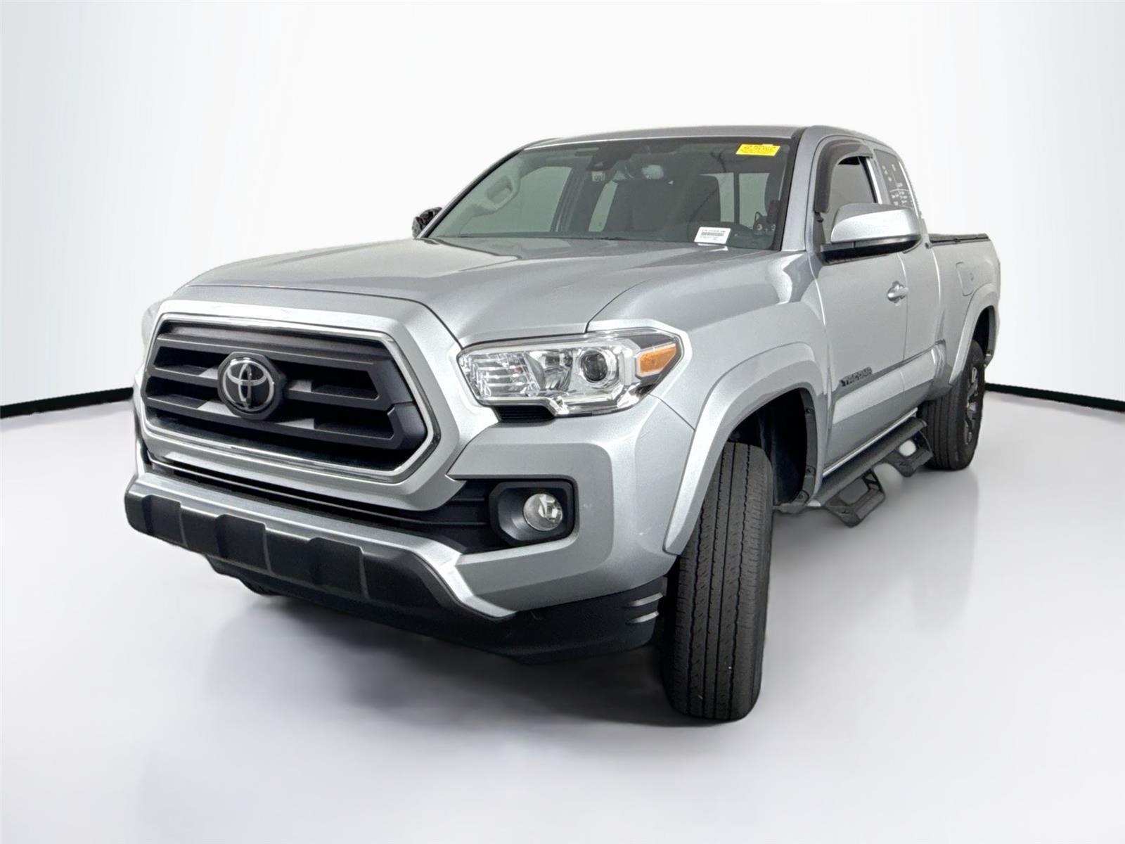 2022 Toyota Tacoma SR5 V6 photo 2