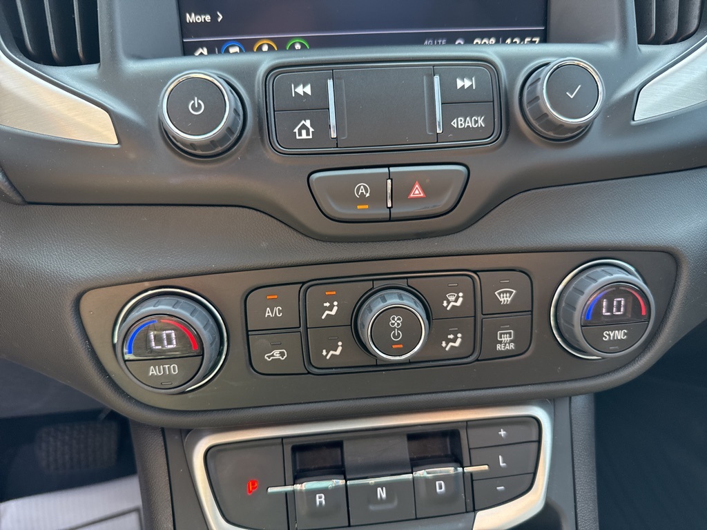 2024 Gmc Terrain SLT photo 22