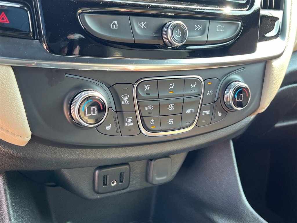 2023 Chevrolet Traverse Cloth photo 18