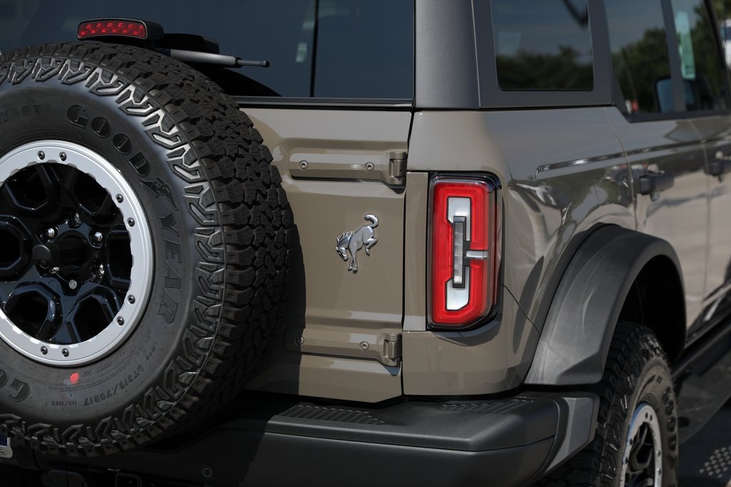 2025 Ford Bronco Badlands photo 10