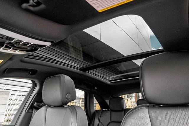 2025 Porsche Macan T photo 8