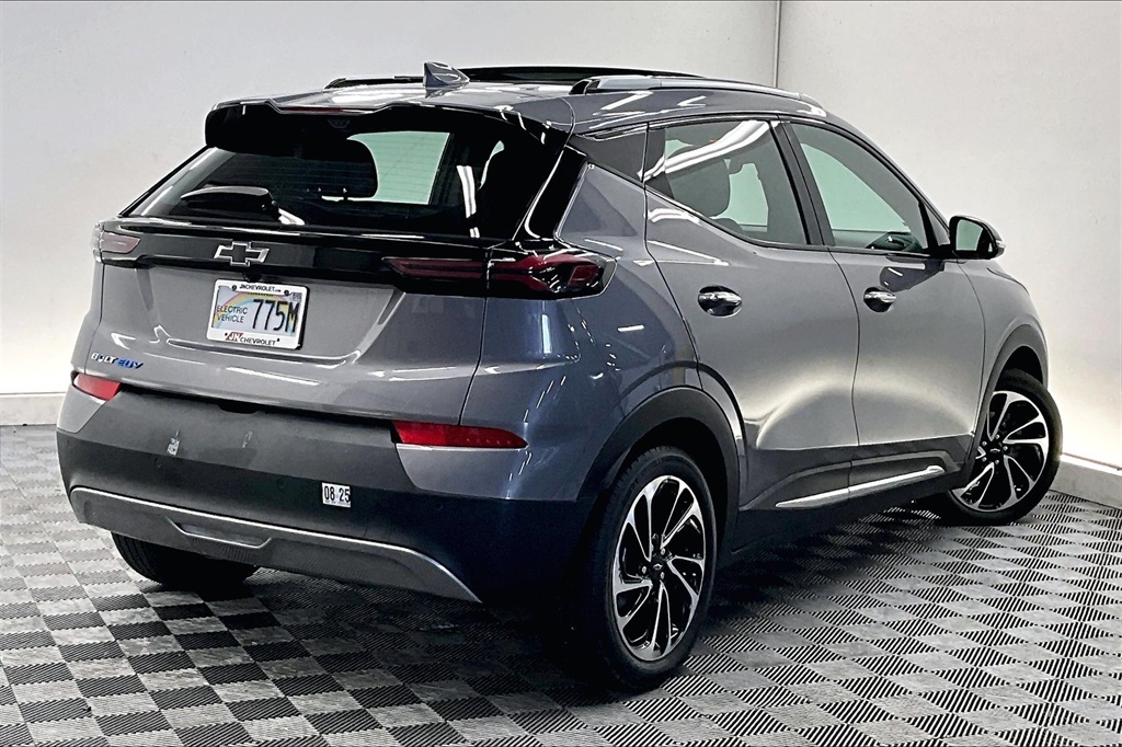 2022 Chevrolet Bolt EUV Premier photo 11