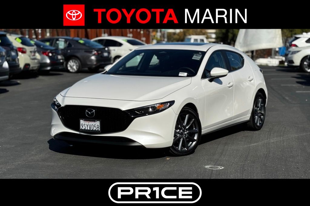 2025 Mazda Mazda3 Preferred's photo