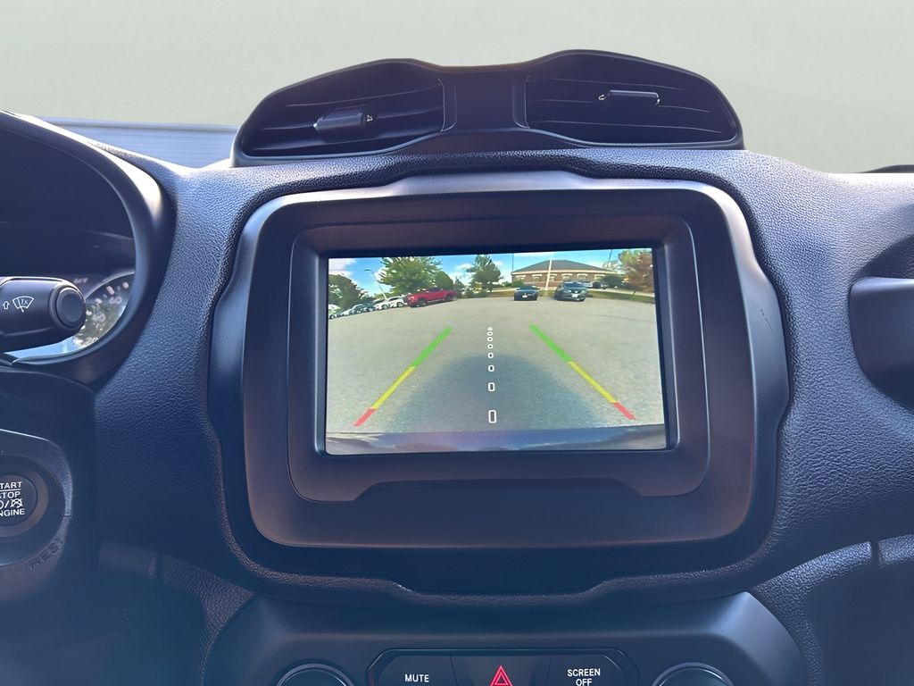 2021 Jeep Renegade Latitude photo 14