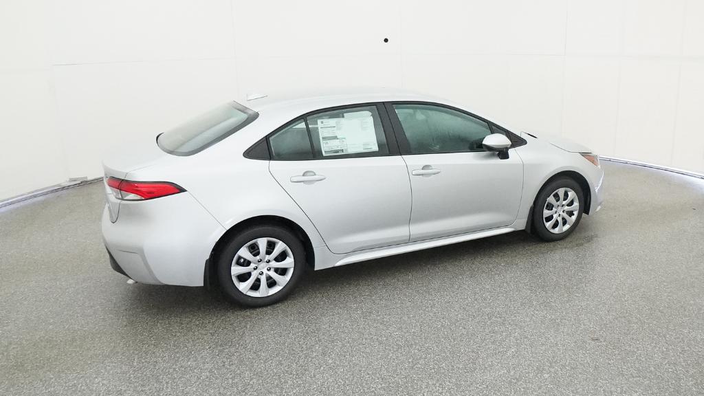 2025 Toyota Corolla LE photo 23