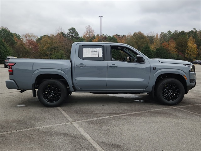 2026 Nissan Frontier Crew Cab SV photo 2