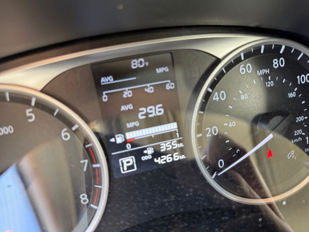 2025 Nissan Kicks Play S photo 10