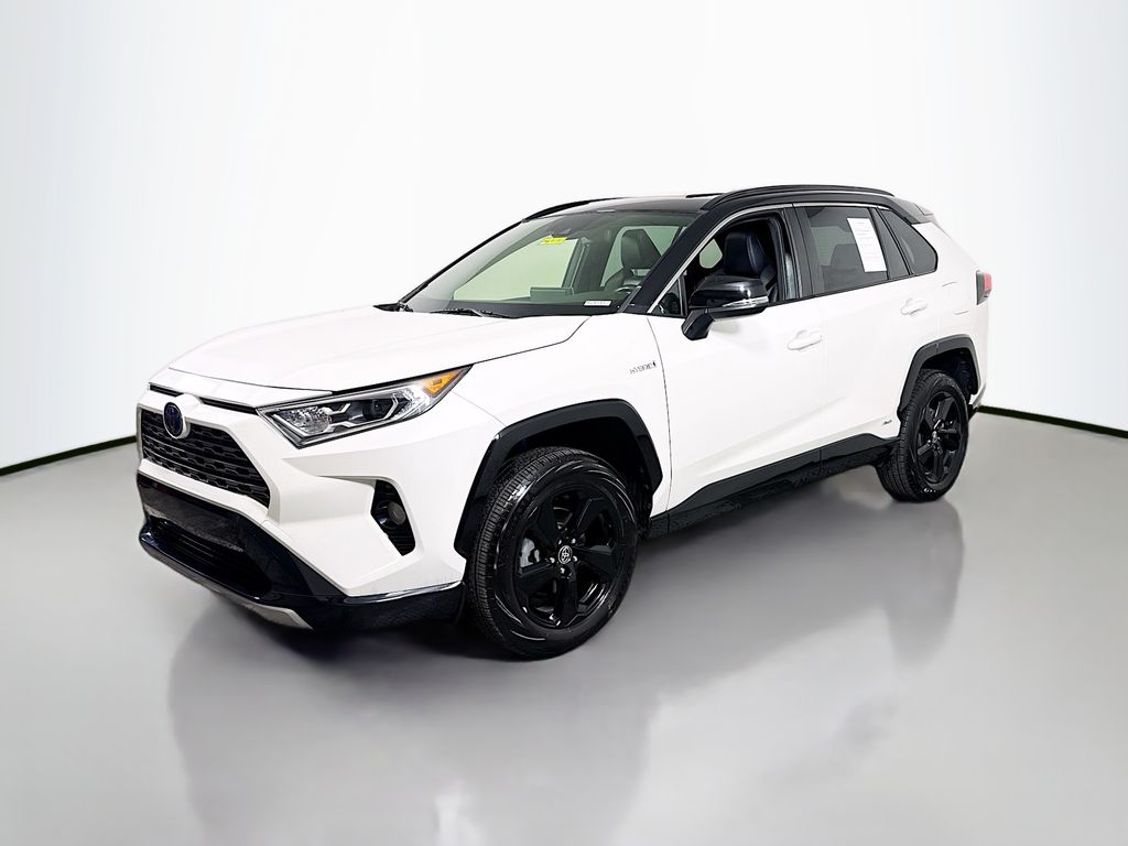 2020 Toyota RAV4 Hybrid XSE photo 2