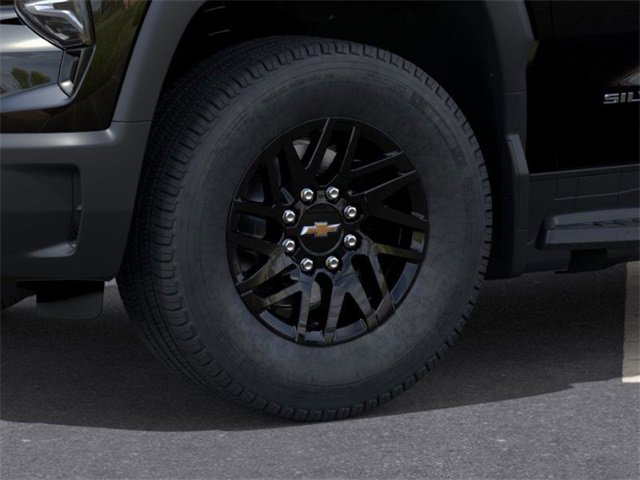 2026 Chevrolet Silverado EV photo 8