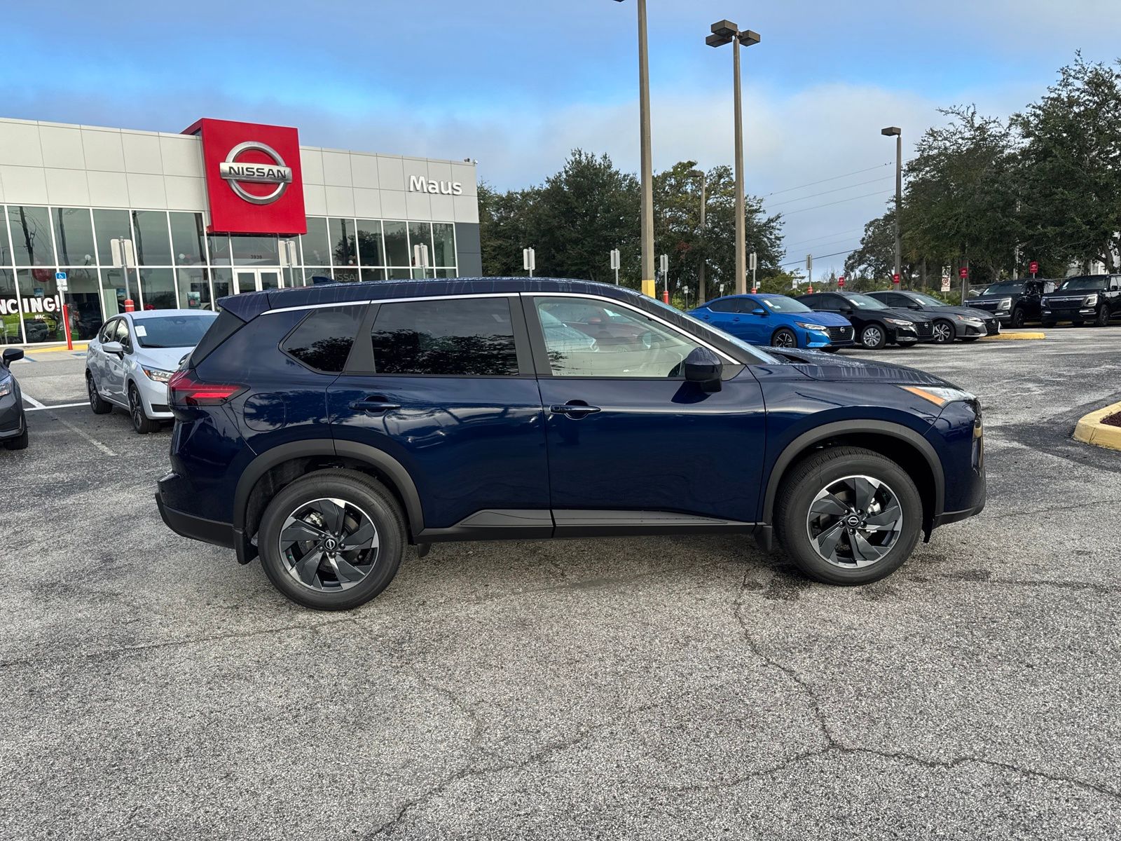2026 Nissan Rogue SV photo 4