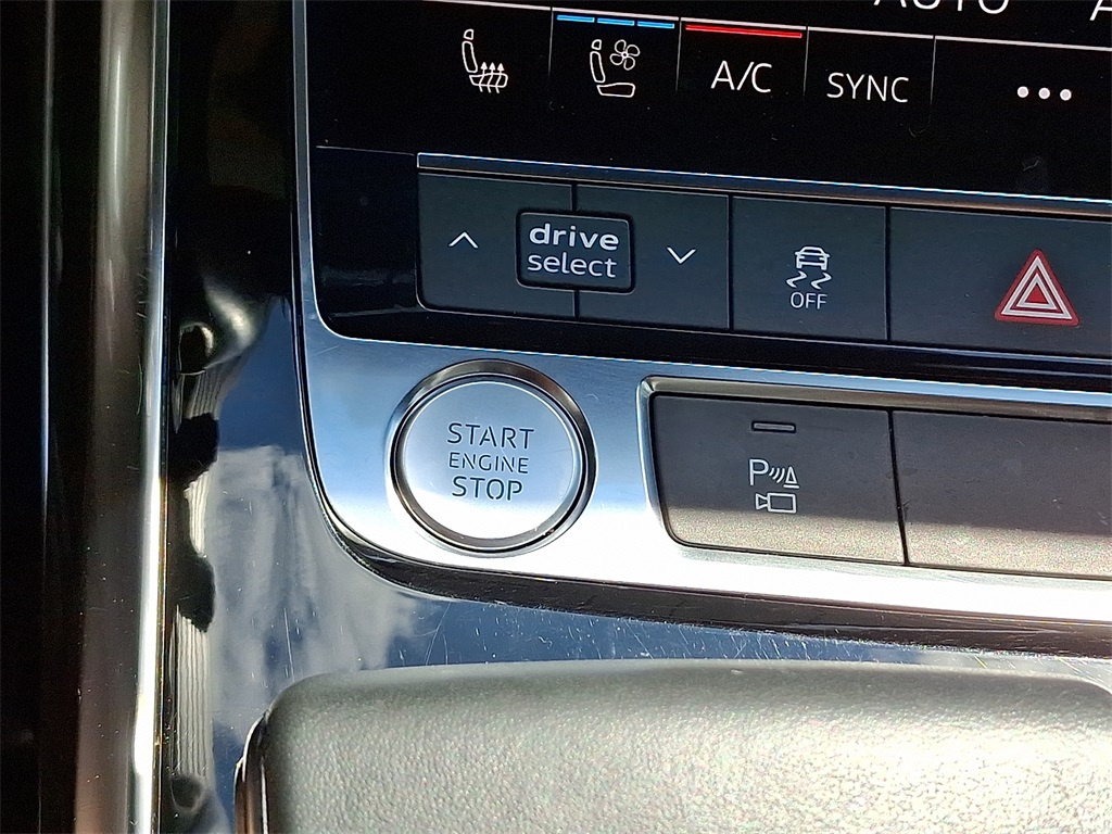 2019 Audi Q8 Premium Plus photo 25