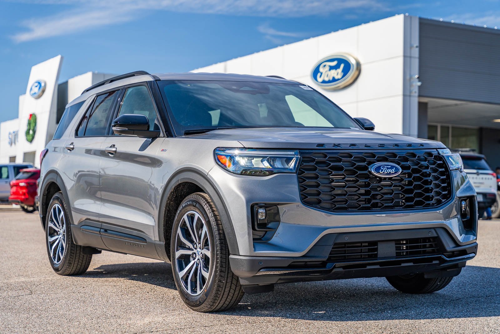 2026 Ford Explorer ST-LINE's photo
