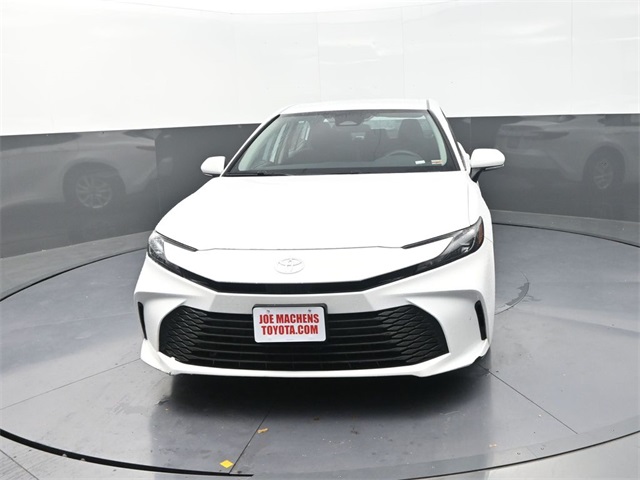 2025 Toyota Camry SE photo 2