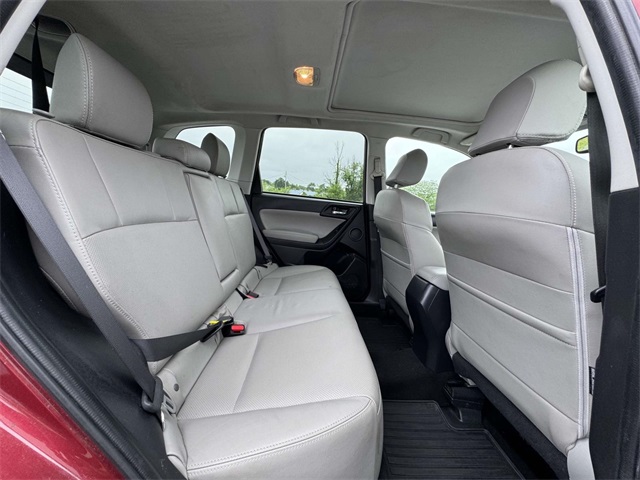 2016 Subaru Forester 2.5i Touring photo 15