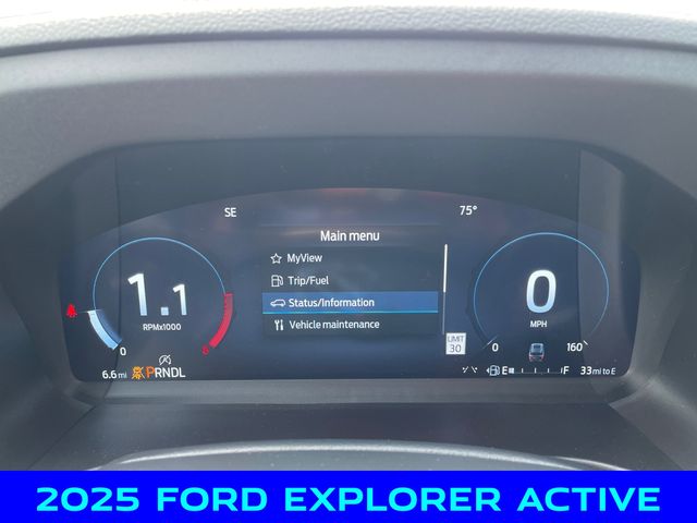 2025 Ford Explorer photo 2