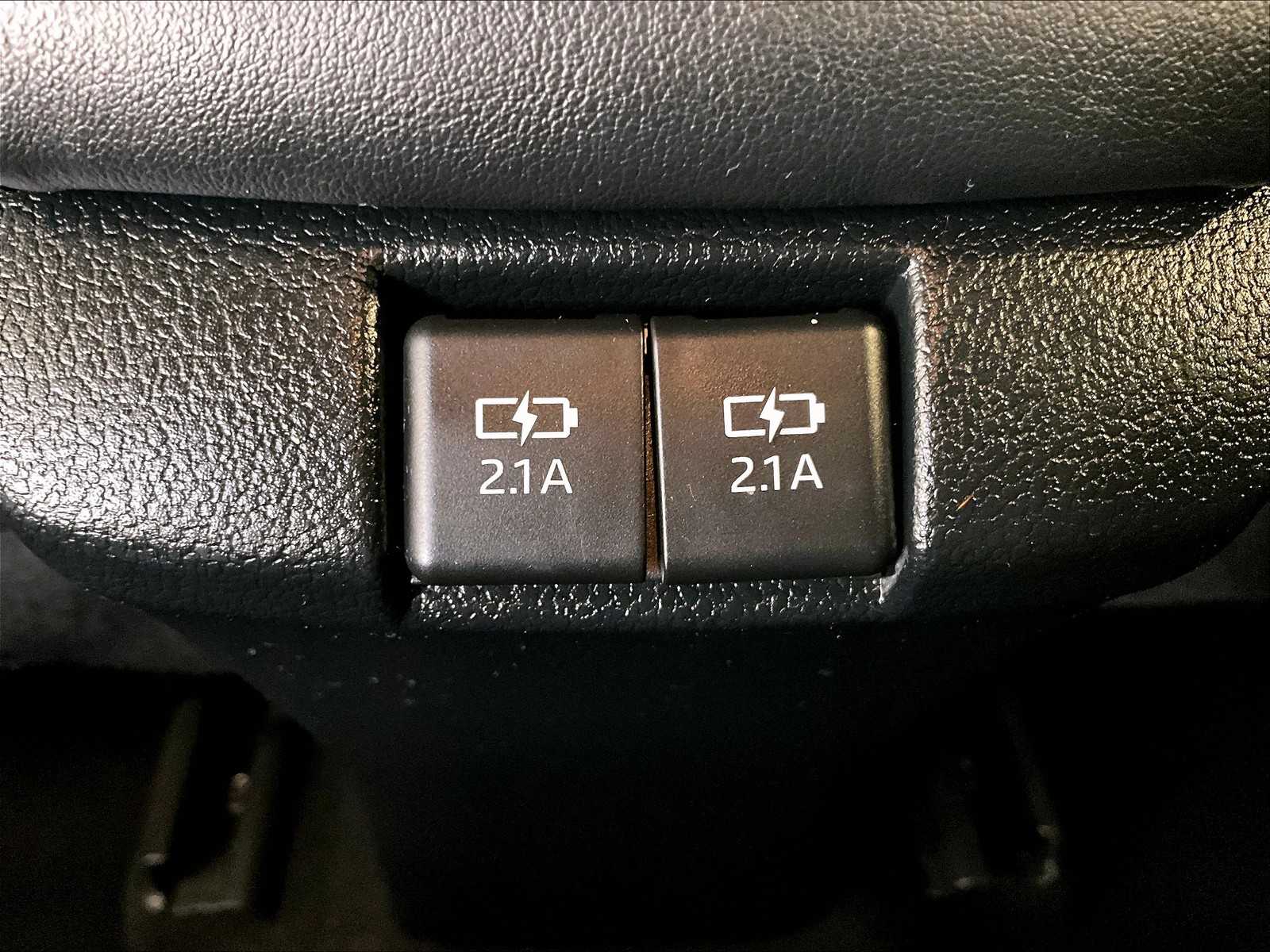 2020 Toyota Prius Prime XLE photo 25