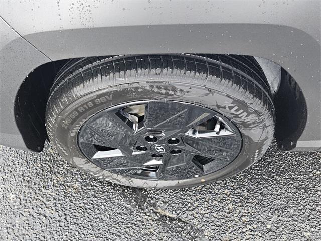 2026 Hyundai Kona SEL photo 15