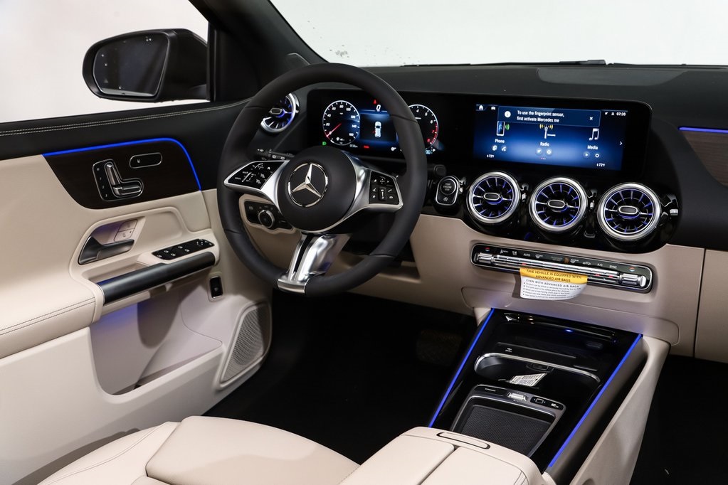2025 Mercedes Benz GLA 250 photo 11