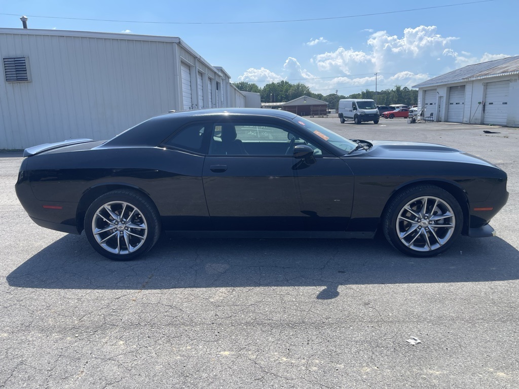 2022 Dodge Challenger GT photo 3