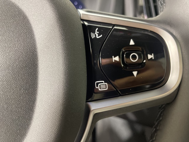2026 Volvo XC60 T8 Plus photo 23