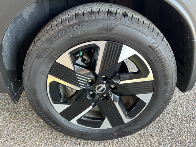 2025 Nissan Kicks SV photo 8