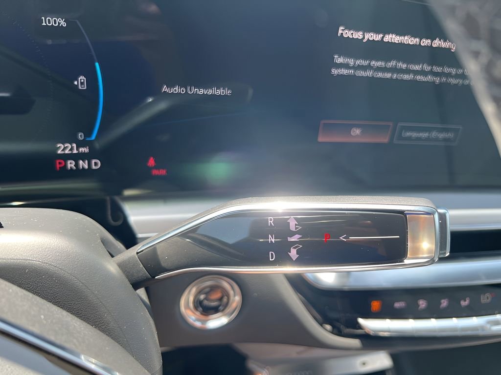 2025 Cadillac Lyriq Luxury photo 34