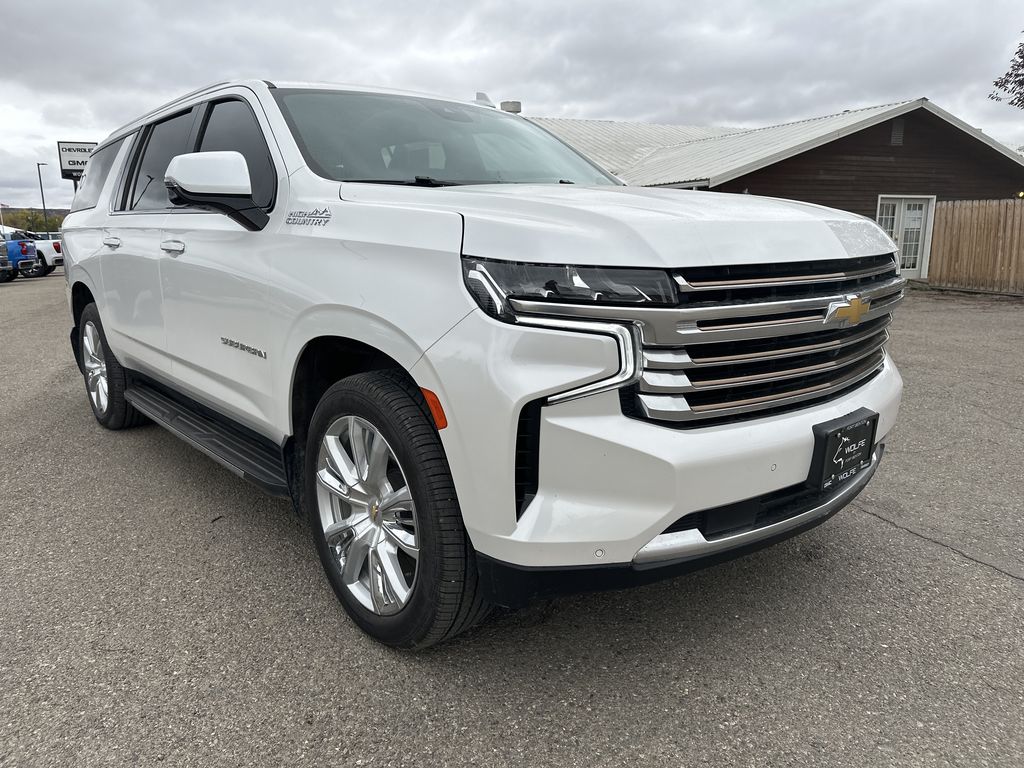 2024 Chevrolet Suburban High Country's photo