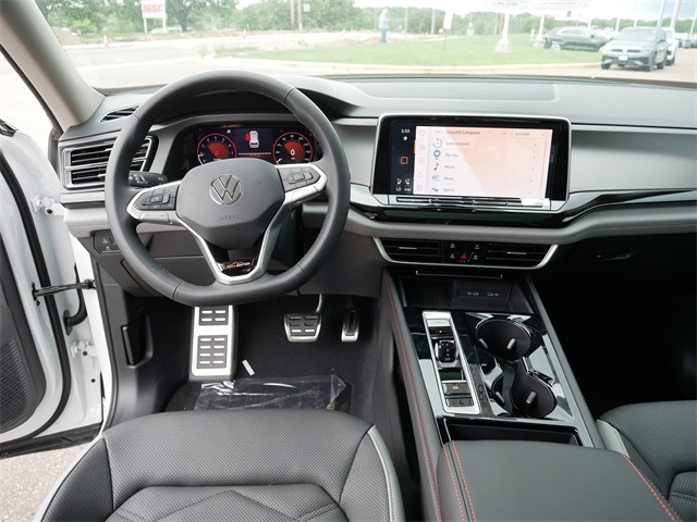 2025 Volkswagen Atlas Peak Edition SE photo 6