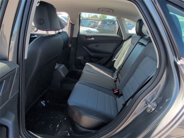 2025 Volkswagen Jetta 1.5T SE photo 6